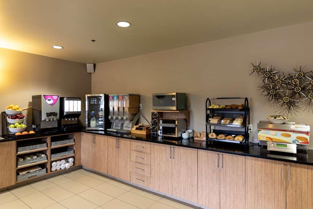 Kanata Whitecourt Bagian luar foto