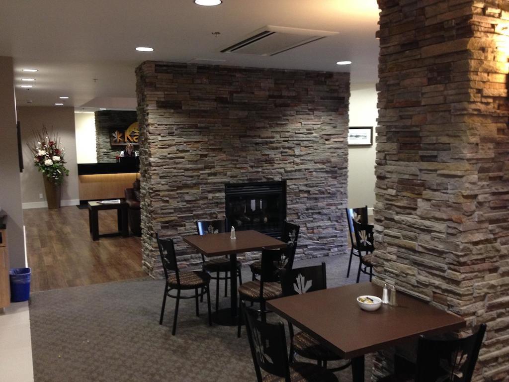 Kanata Whitecourt Bagian luar foto